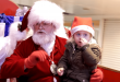 Mira la reacción de este santa al darse cuenta de que esta pequeña era sorda!